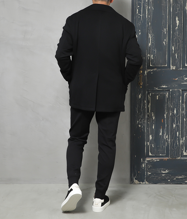 王道モノトーンもPコートで大人顔｜STYLE BOOK｜菅原靴店