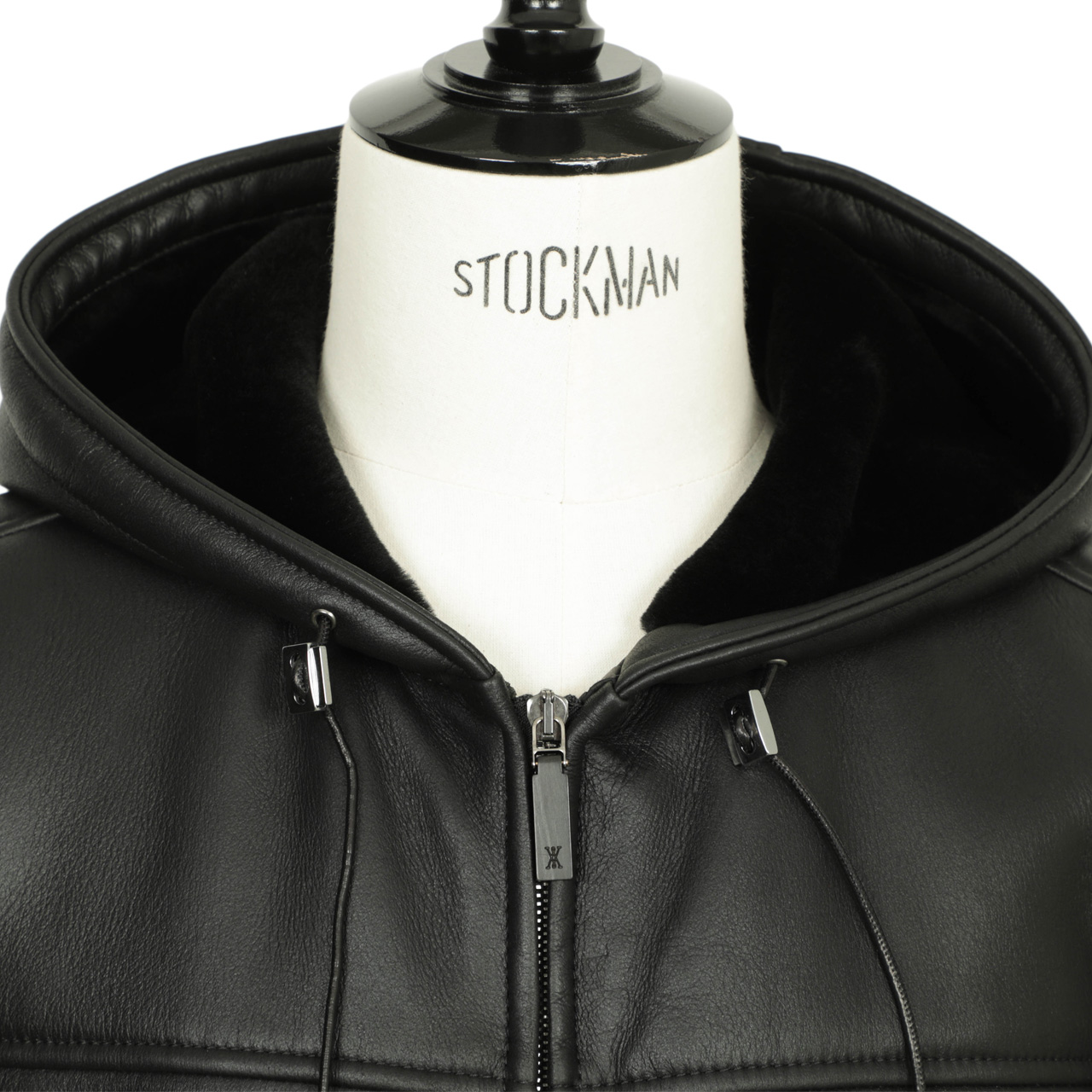 美品　ALTACRUNA ブラック　ラムレザー ジャケット 48サイズ ALTACRUNA アルタクルーナ ブルゾン パーカー ムートン ラムレザー