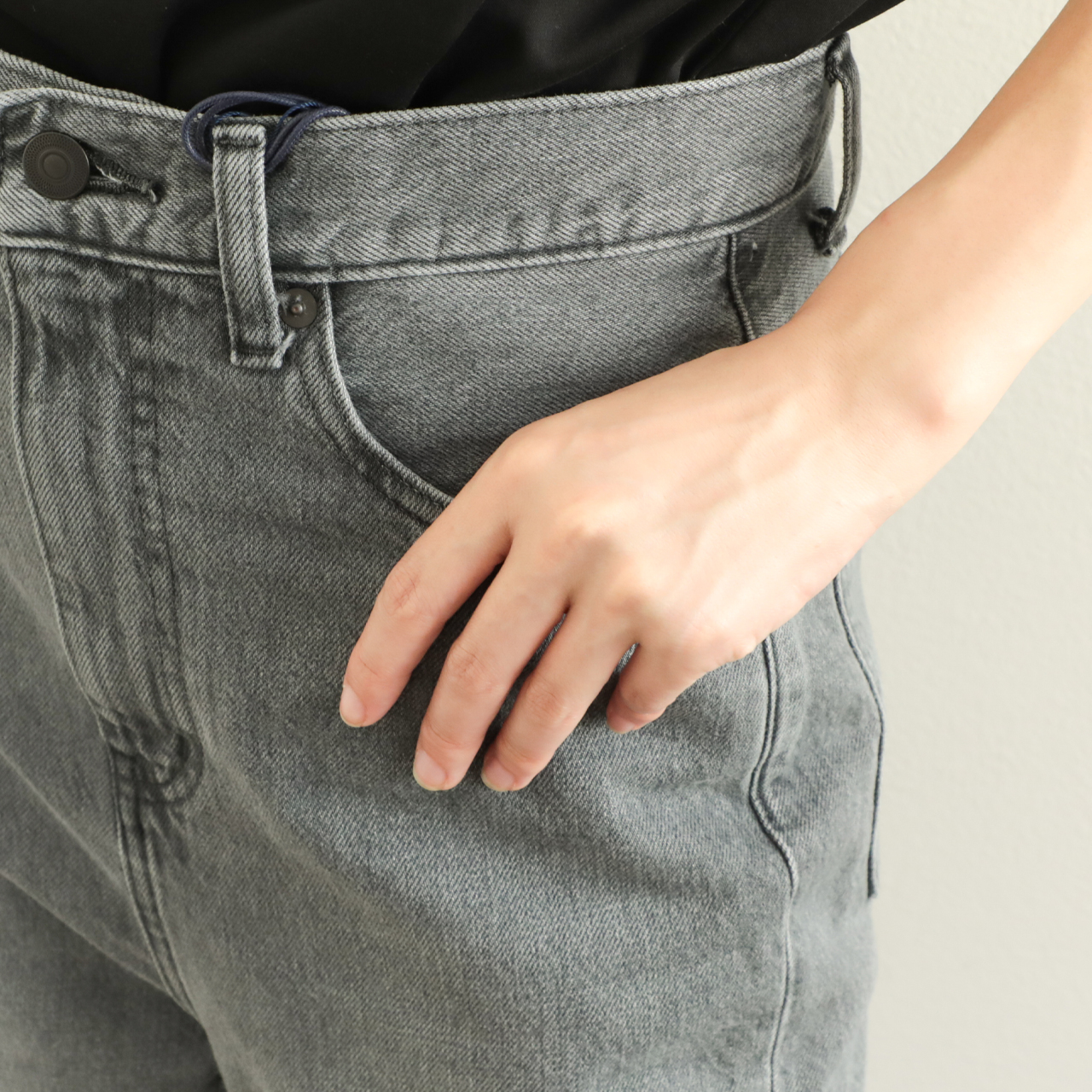 ☆新品、タグ付☆ ウォードブルー SALUUサルー デニム パンツ 新