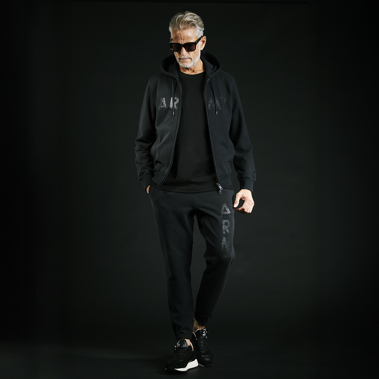 予約 完全受注生産第26弾】1 piu 1 uguale 3 × 干場義雅 ウノピゥ ウノ