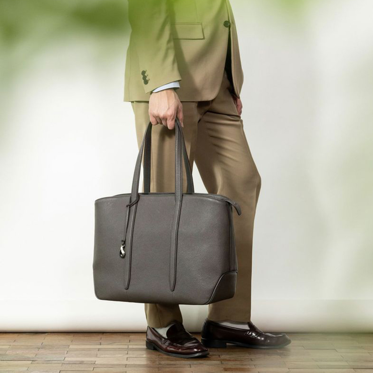 ETiAM エティアム トートバック 横型 ゴートレザー ファスナー付