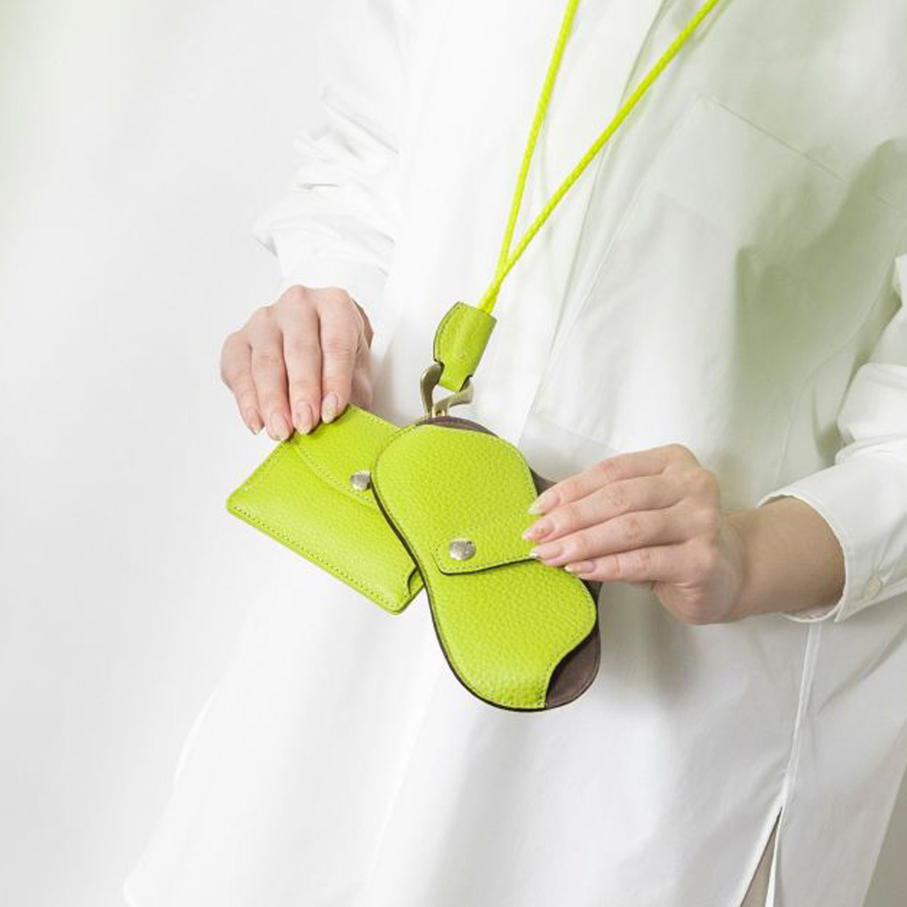 小物 Lime BOTTEGA VENETA (ボッテガ・ヴェネタ) イントレチャート ミニ レザー