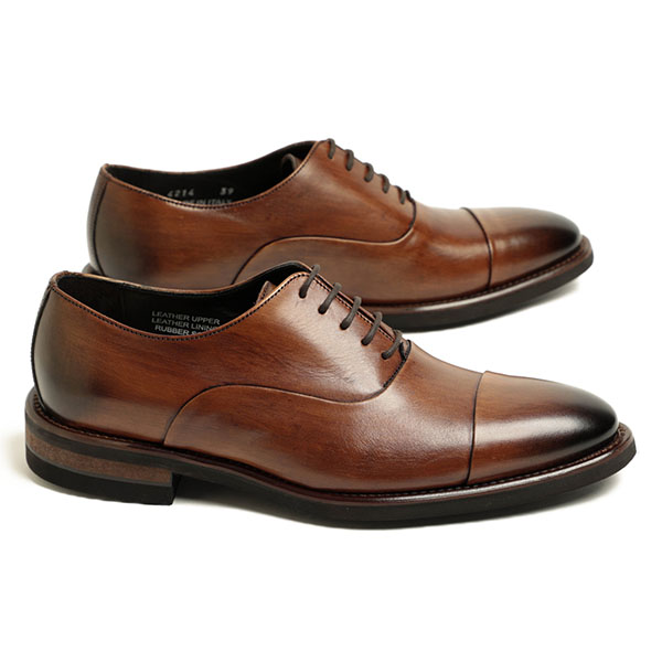 Calzoleria Toscana製革靴 ウイングチップ ダークブラウン 41 Calzoleria Toscana製革靴 ウイングチップ ダークブラウン 41