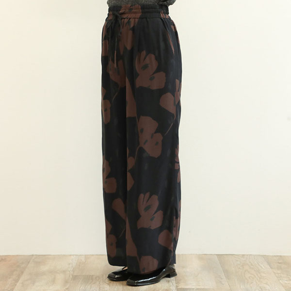 SACRA サクラ レディース パンツ スラックス ワイド ワンプリーツ キュプラ レーヨン プリント 花柄 MODERN FLOWER PANTS  124513112 BLACK/ブラック｜SACRA｜菅原靴店