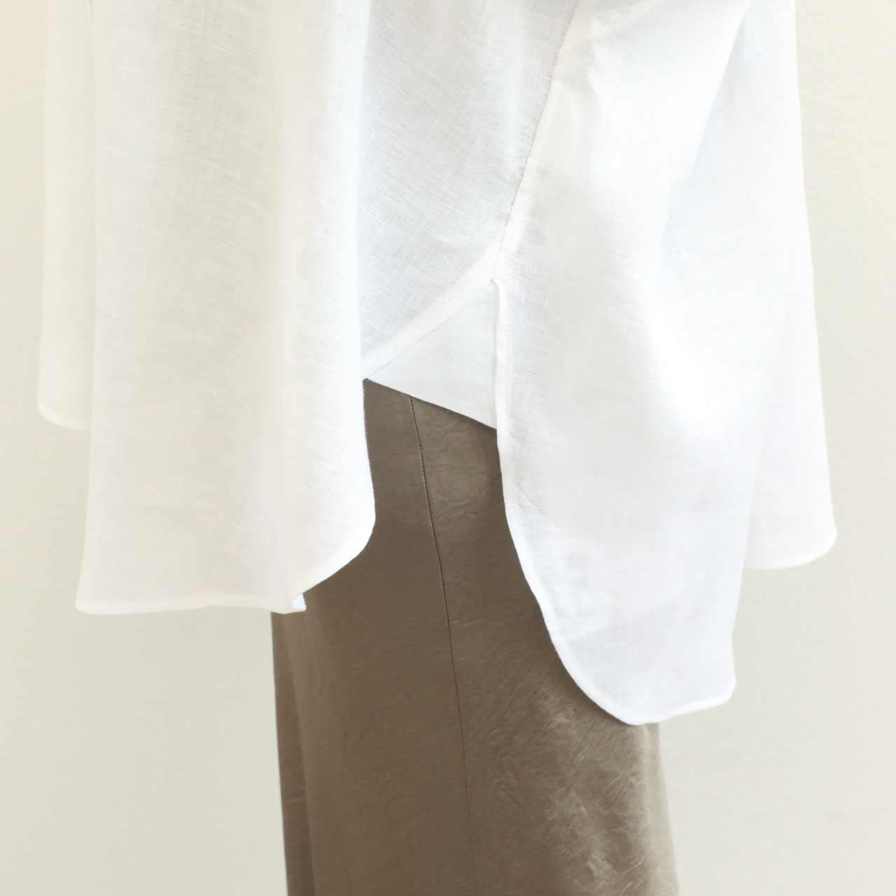 SACRAリネントップス SUPERIOR BELGIUM LINEN TOP | SHIRT/BLOUSE | SACRA（サクラ