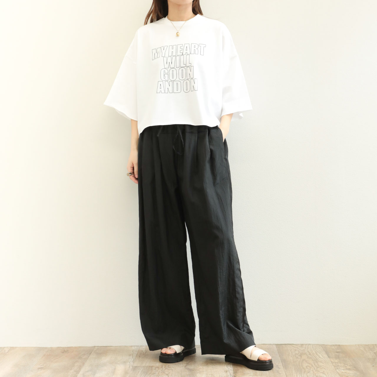 SACRA サクラ レディース ハーフスリーブトップス クロップド丈