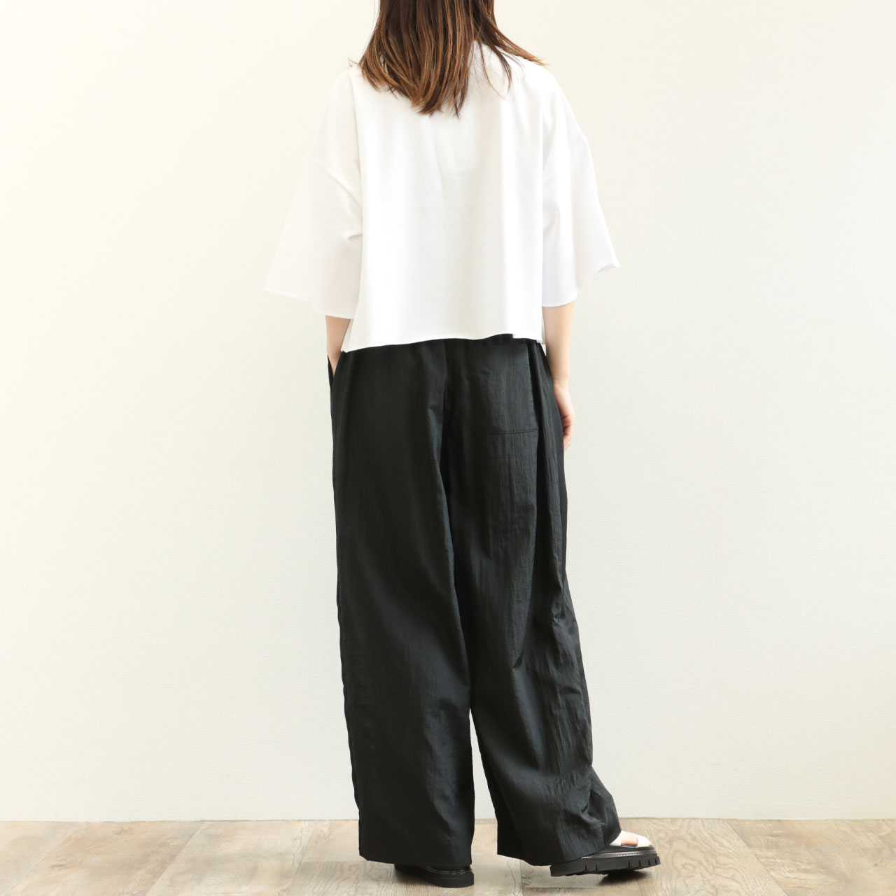 SACRAショートスリーブ カットソー ホワイト SACRAショートスリーブ カットソー ホワイト