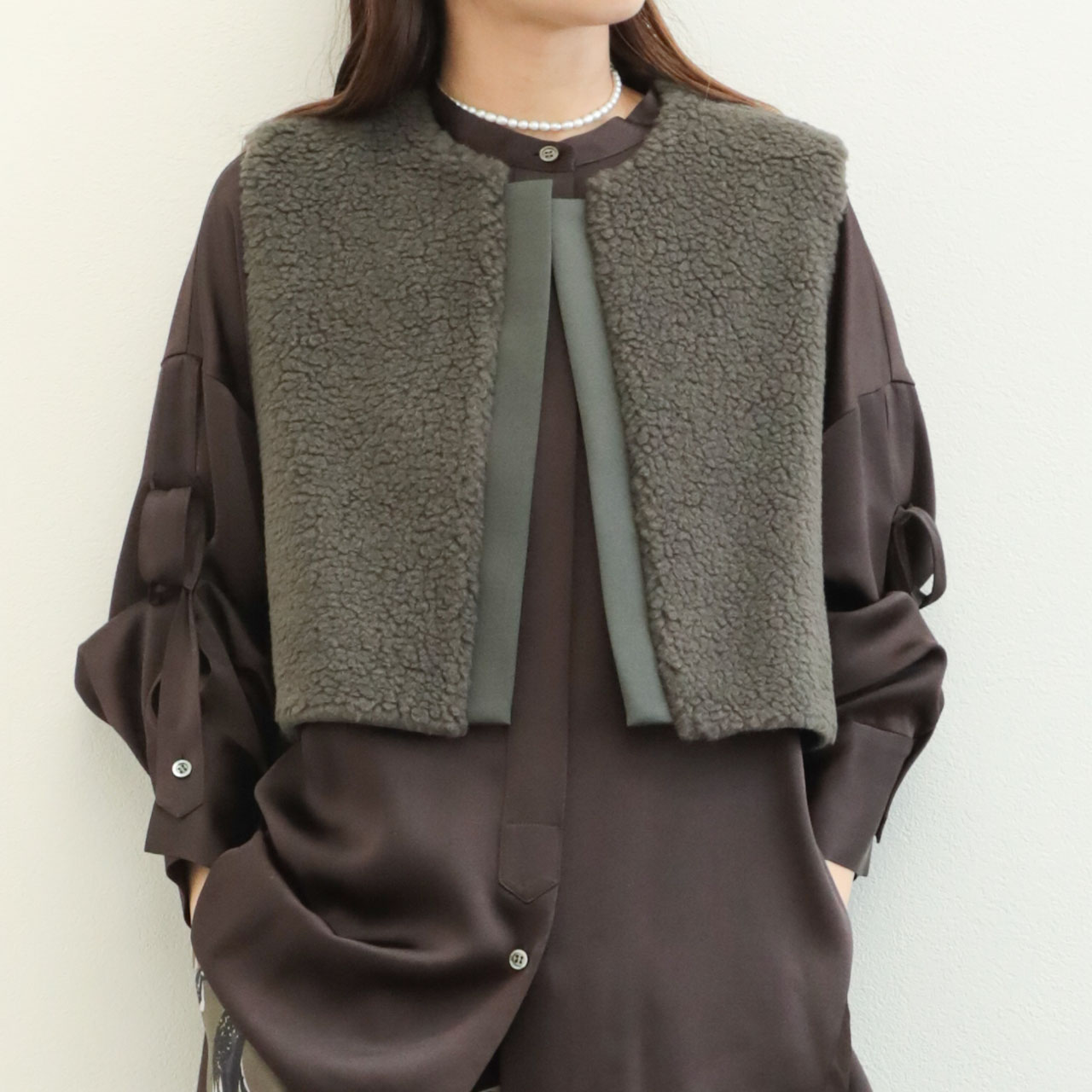 値下げ⭐︎未使用サクラSACRA カーキ ウールジレ ベスト 38定価51700円 値下げ⭐︎未使用サクラSACRA カーキ ウールジレ ベスト 38