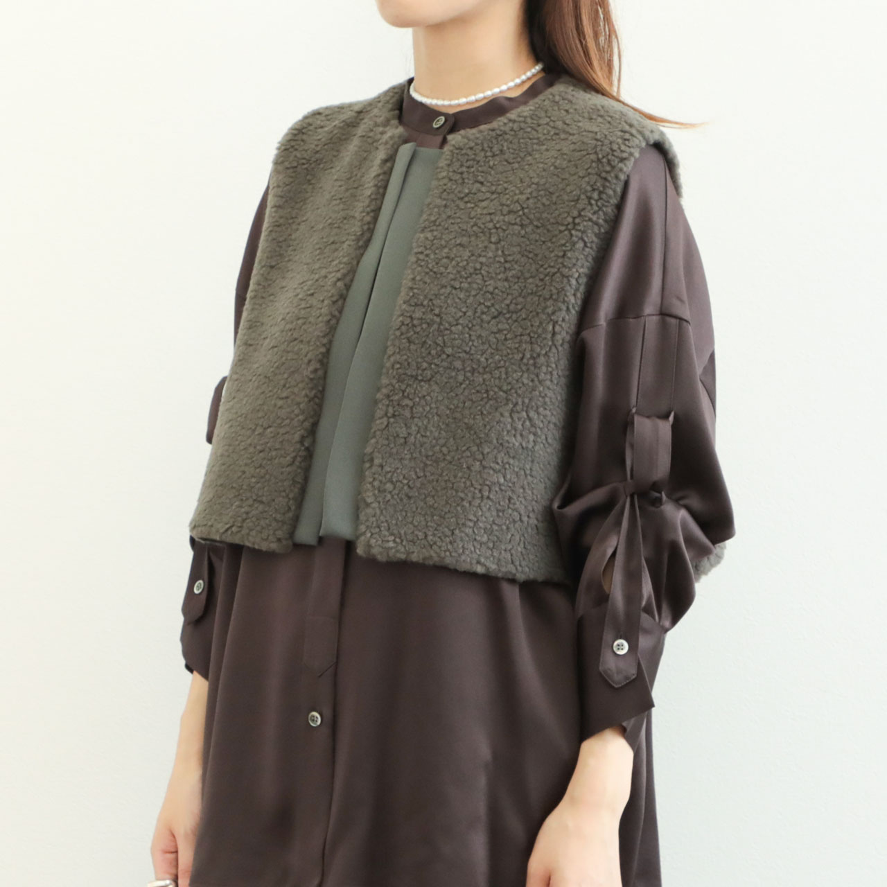 値下げ⭐︎未使用サクラSACRA カーキ ウールジレ ベスト 38定価51700円 SACRA サクラ レディース ベスト ジレ ボア ポリエステル ウール