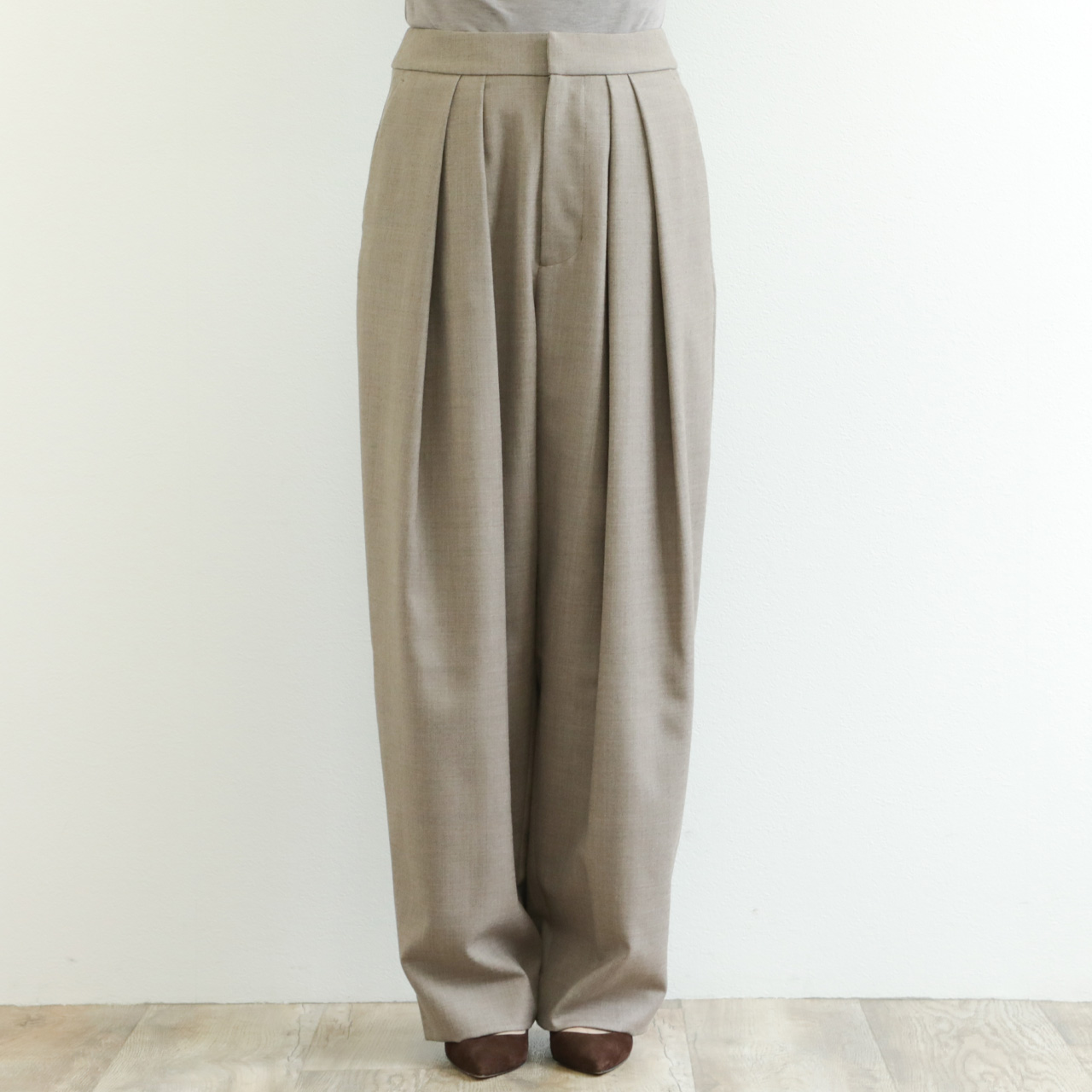 【SACRA】モダンアイヴィー パンツ ¥42,900（税込） SACRA】モダンアイヴィー パンツ （その他パンツ）｜23区