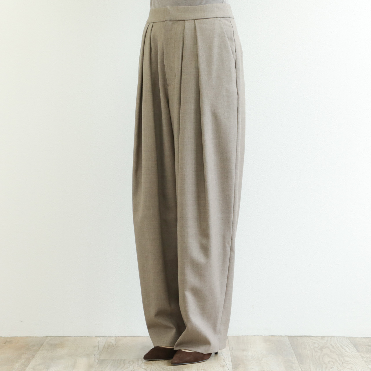 SACRA モダンアイヴィーパンツ　36サイズ SACRA】モダンアイヴィー パンツ （その他パンツ）｜23区