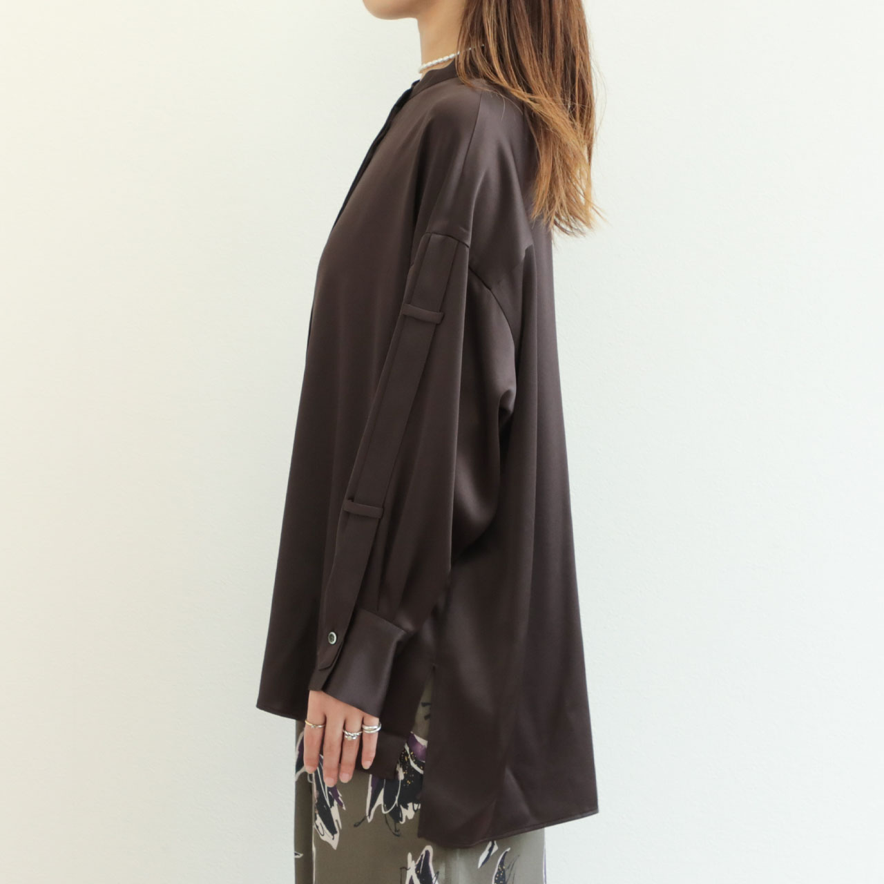 SACRA サクラ レディース シャツ ブラウス デザインスリーブ バンド