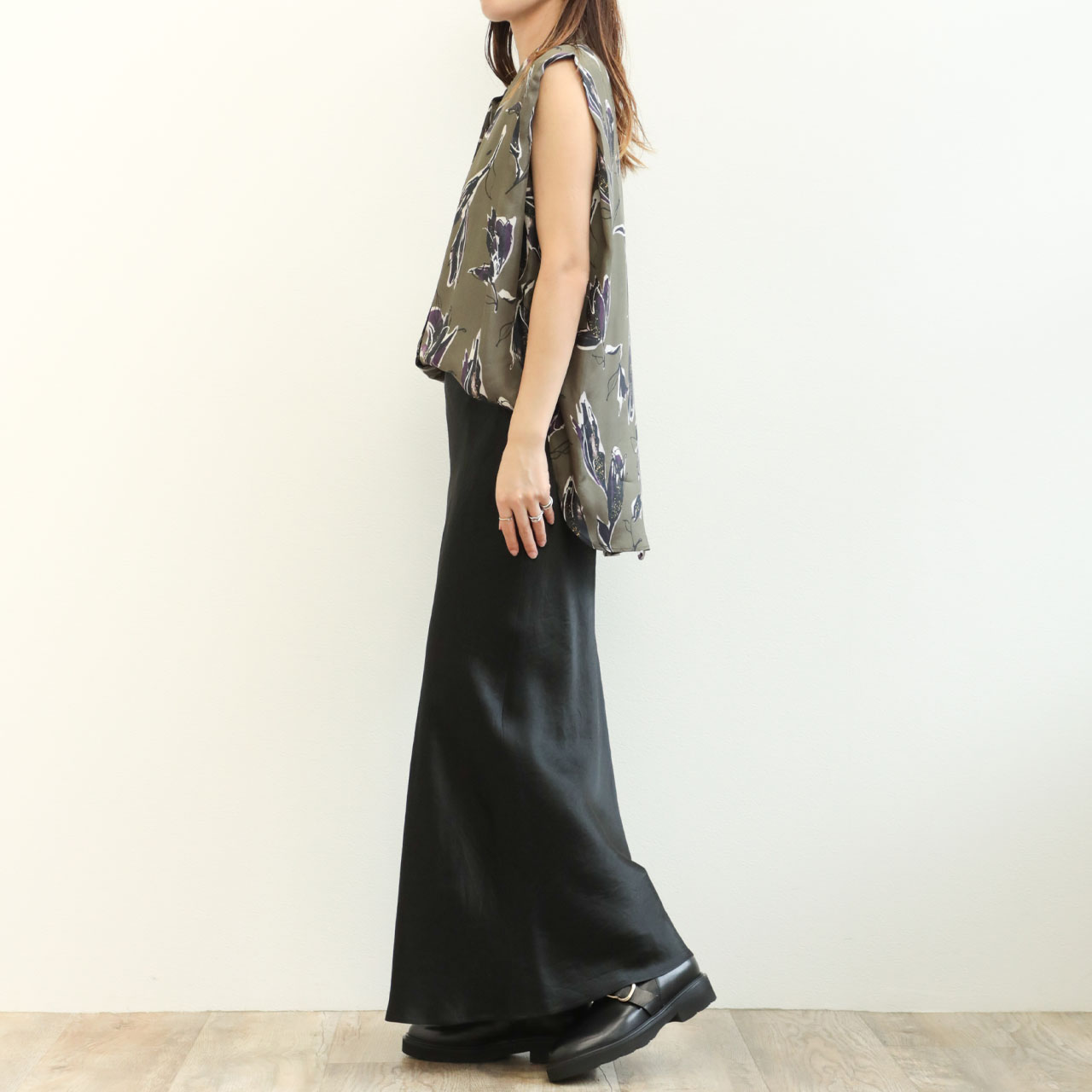 LILY brunt kozara オリーブ １枚 SACRA サクラ レディース シャツ ブラウス バンドカラー