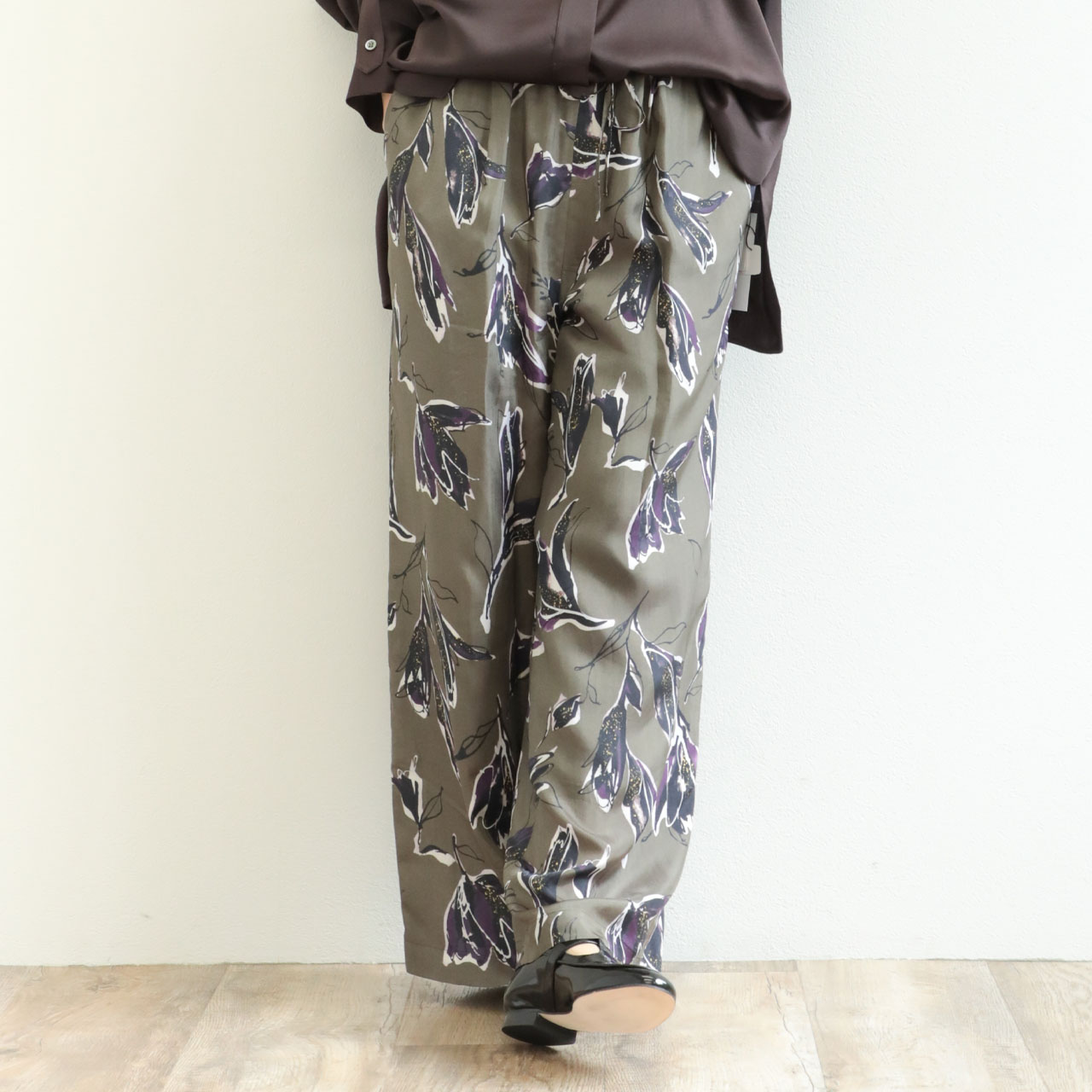 SACRA サクラ　パンツ　2023購入 SACRA（ファッション） SACRA サクラ AUTUMN FLORAパンツ 25FALL