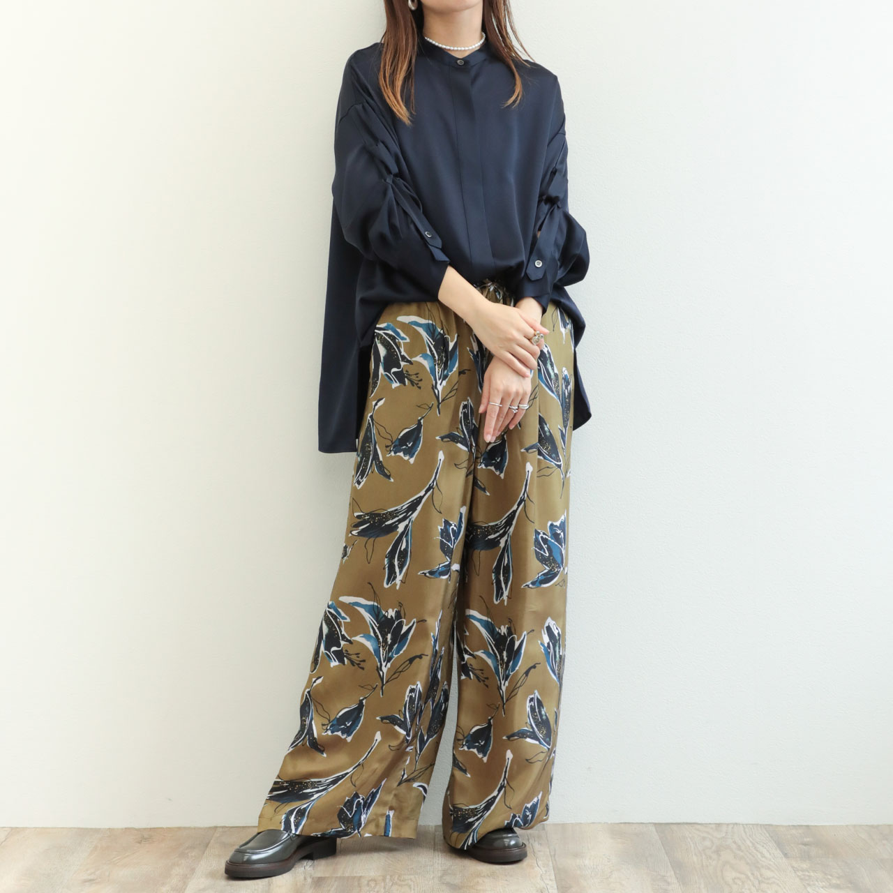 美品　SACRA フローラル柄 ワイドパンツ サクラ SACRA オータム フローラ パンツ レディース AUTUMN