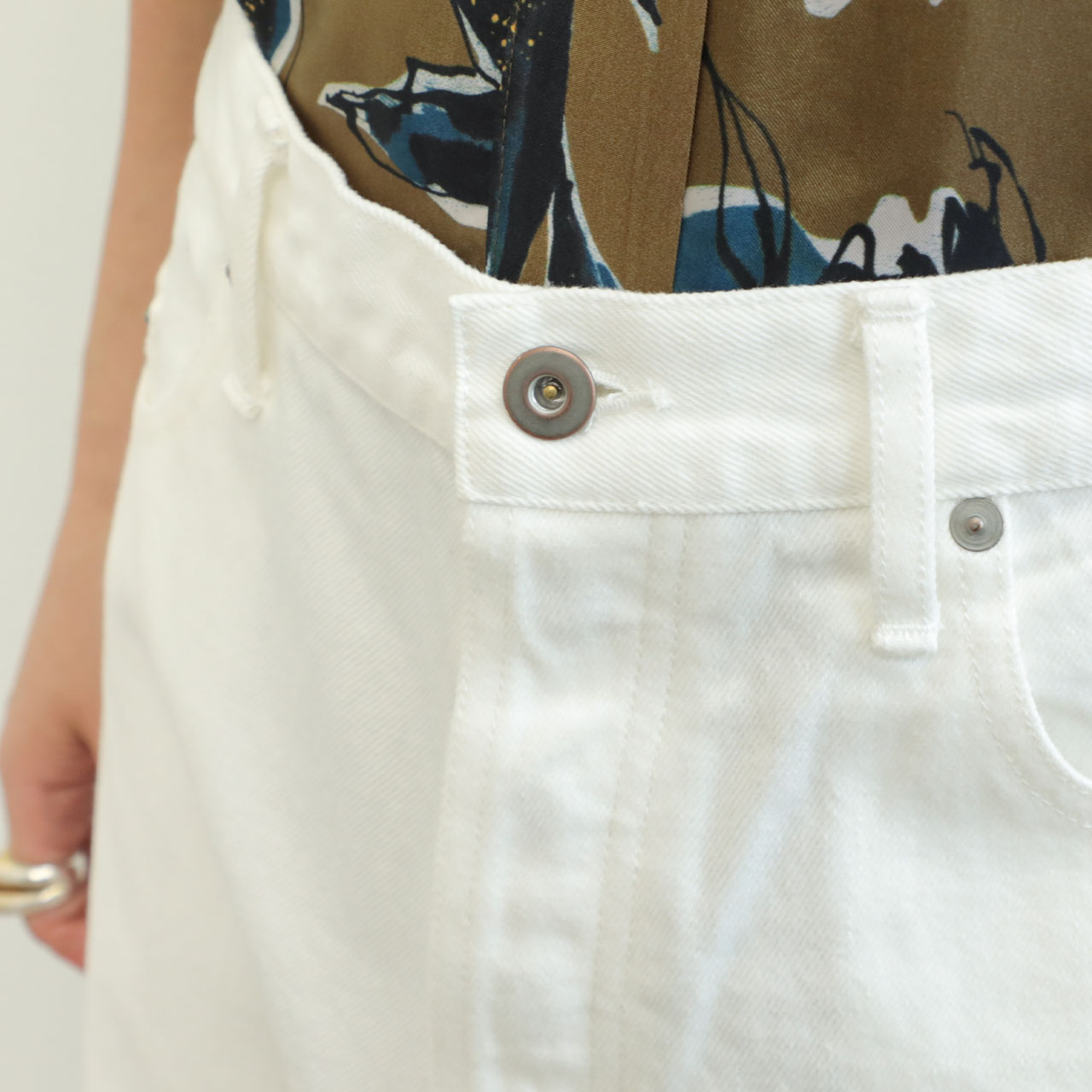 SACRA サクラ パンツ デニム テーパード 5ポケット ウォッシュ加工