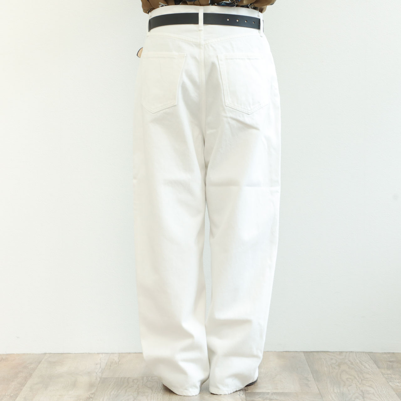 SACRA サクラ パンツ デニム テーパード 5ポケット ウォッシュ加工 SACRA サクラ パンツ デニム テーパード 5ポケット ウォッシュ加工