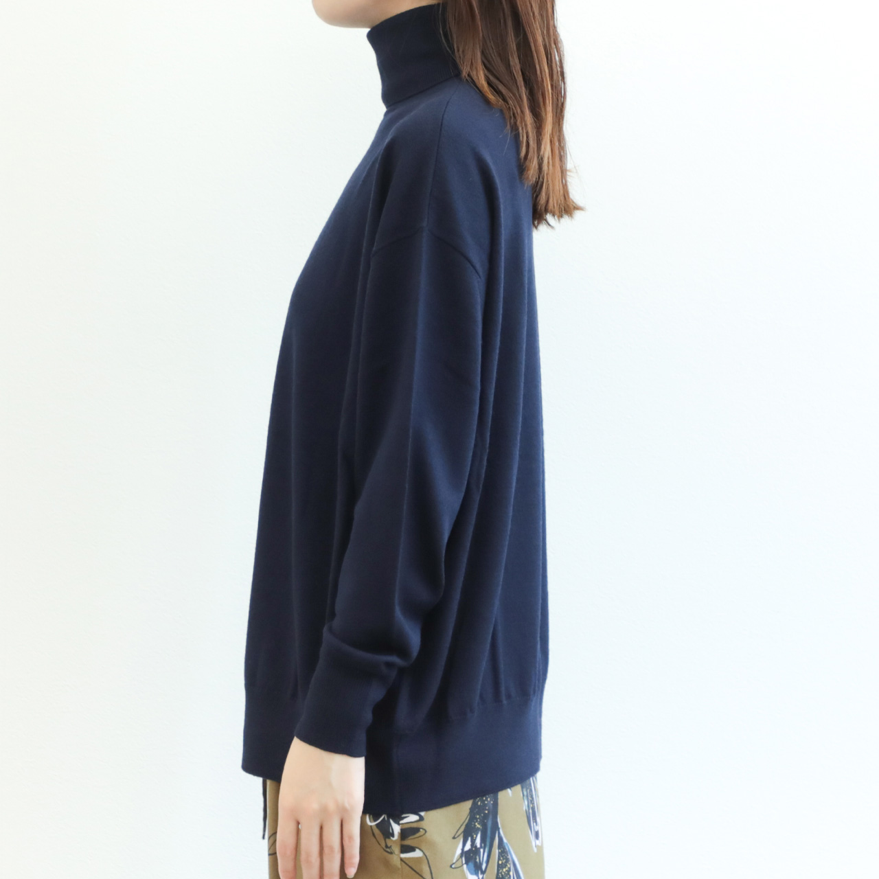 美品♪SACRA サクラ ウールタートルネックニット 38 ロイヤルブルー