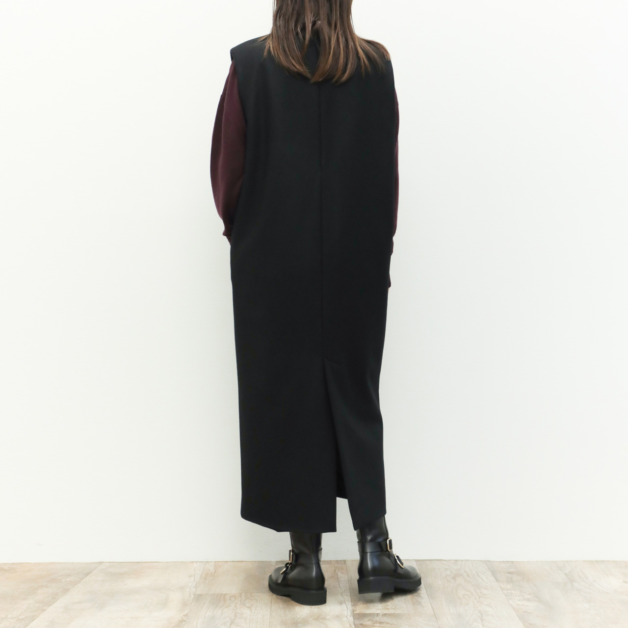 SACRA サクラ レディース ワンピース Vネック ウール ナイロン 圧縮