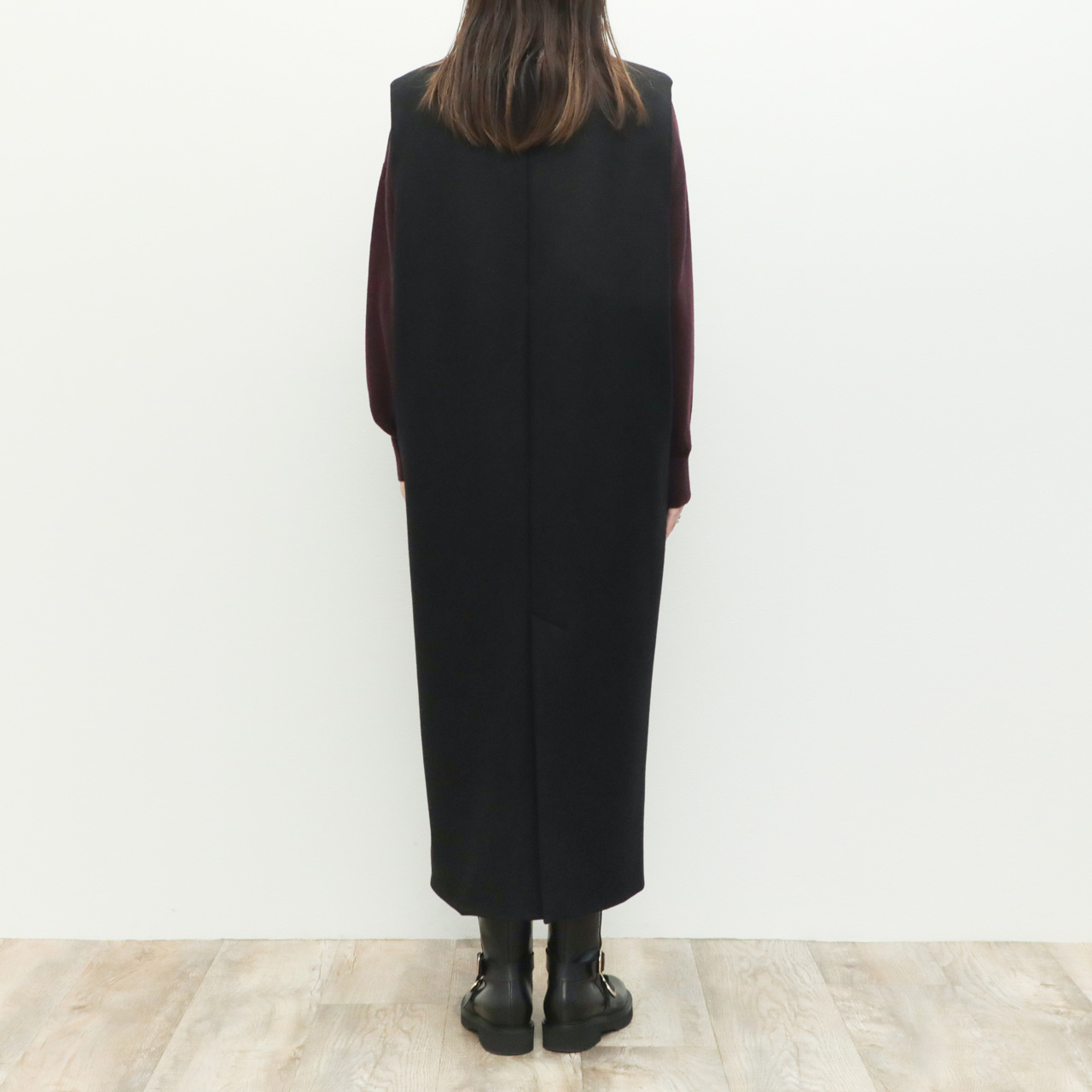 SACRA サクラ レディース ワンピース Vネック ウール ナイロン 圧縮