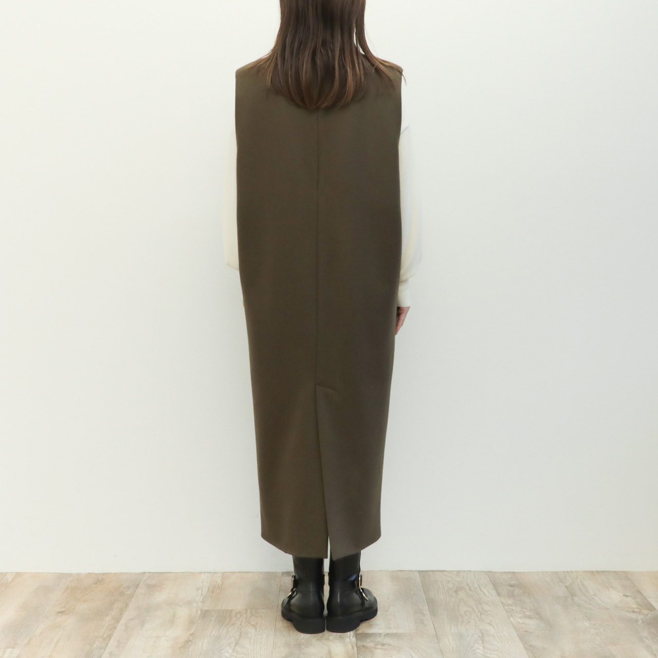 SACRA サクラ レディース ワンピース Vネック ウール ナイロン 圧縮