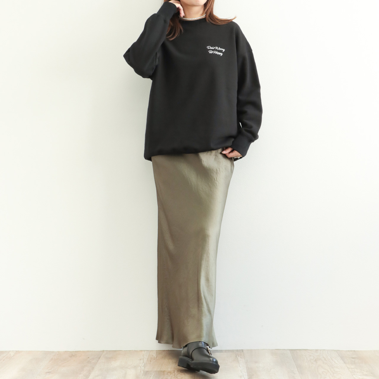 SACRA サクラ スウェット コットン 長袖 丸首 ロゴ 刺繍 PREMIUM