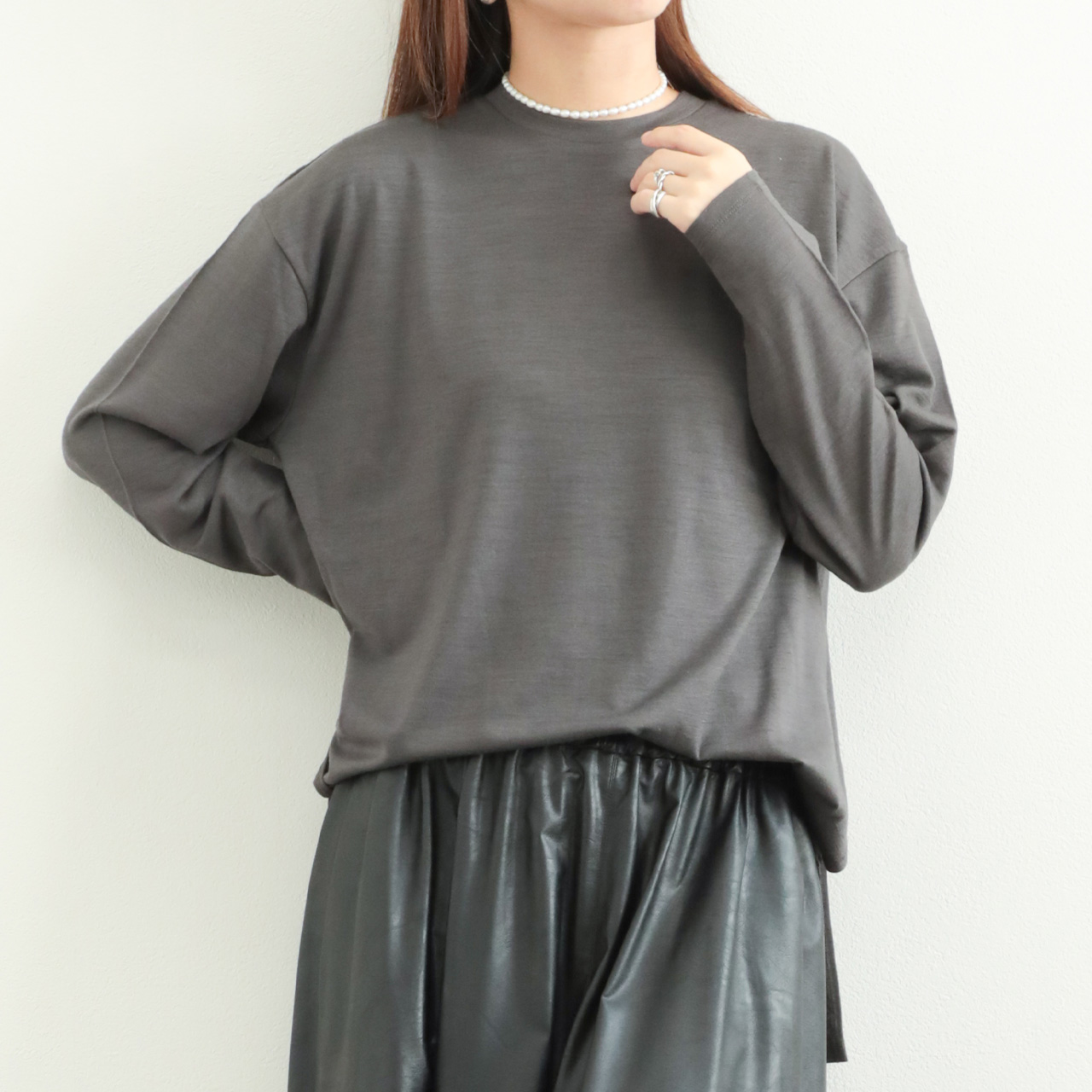 SACRA サクラ カットソー ロンT クルーネック スーパーファイン メリノ