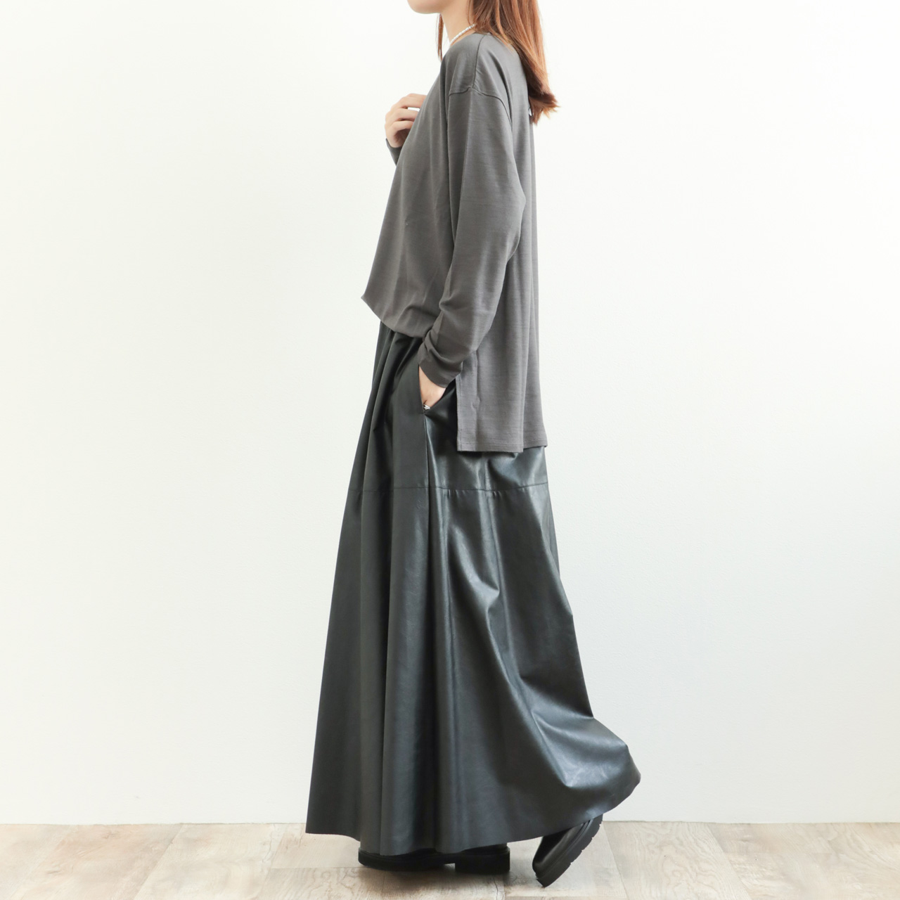 SACRA サクラ カットソー ロンT クルーネック スーパーファイン メリノ