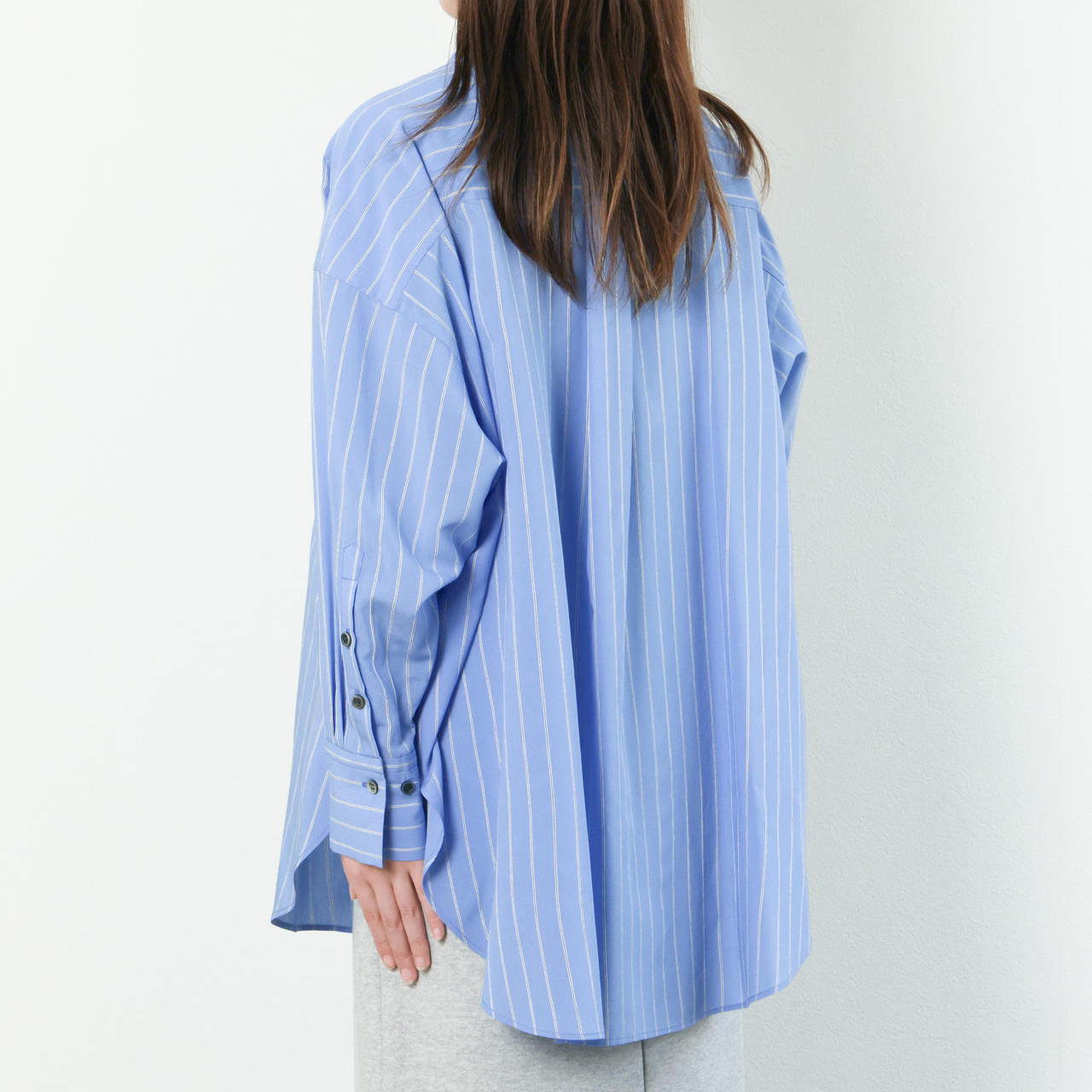 レディース Issey Miyakeプリーツ加工 シアー ストール ホワイト