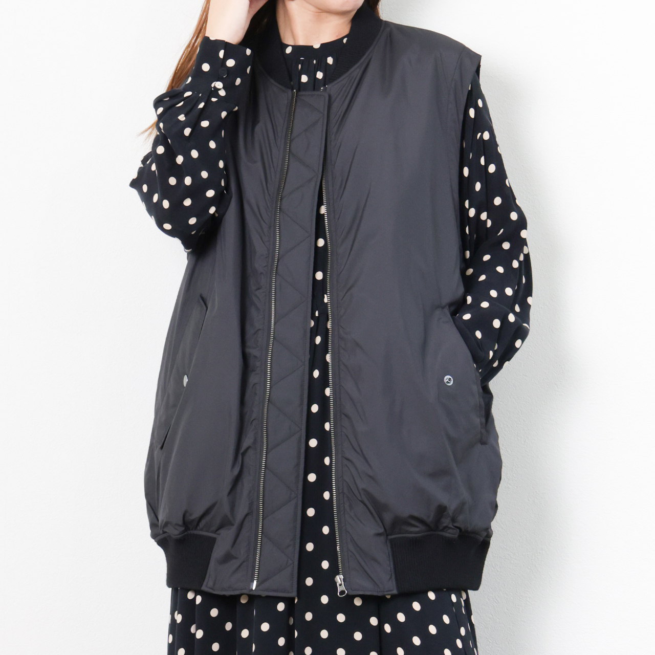 SACRA サクラ レディース ベスト ジレ ポリエステル タフタ 中綿入り