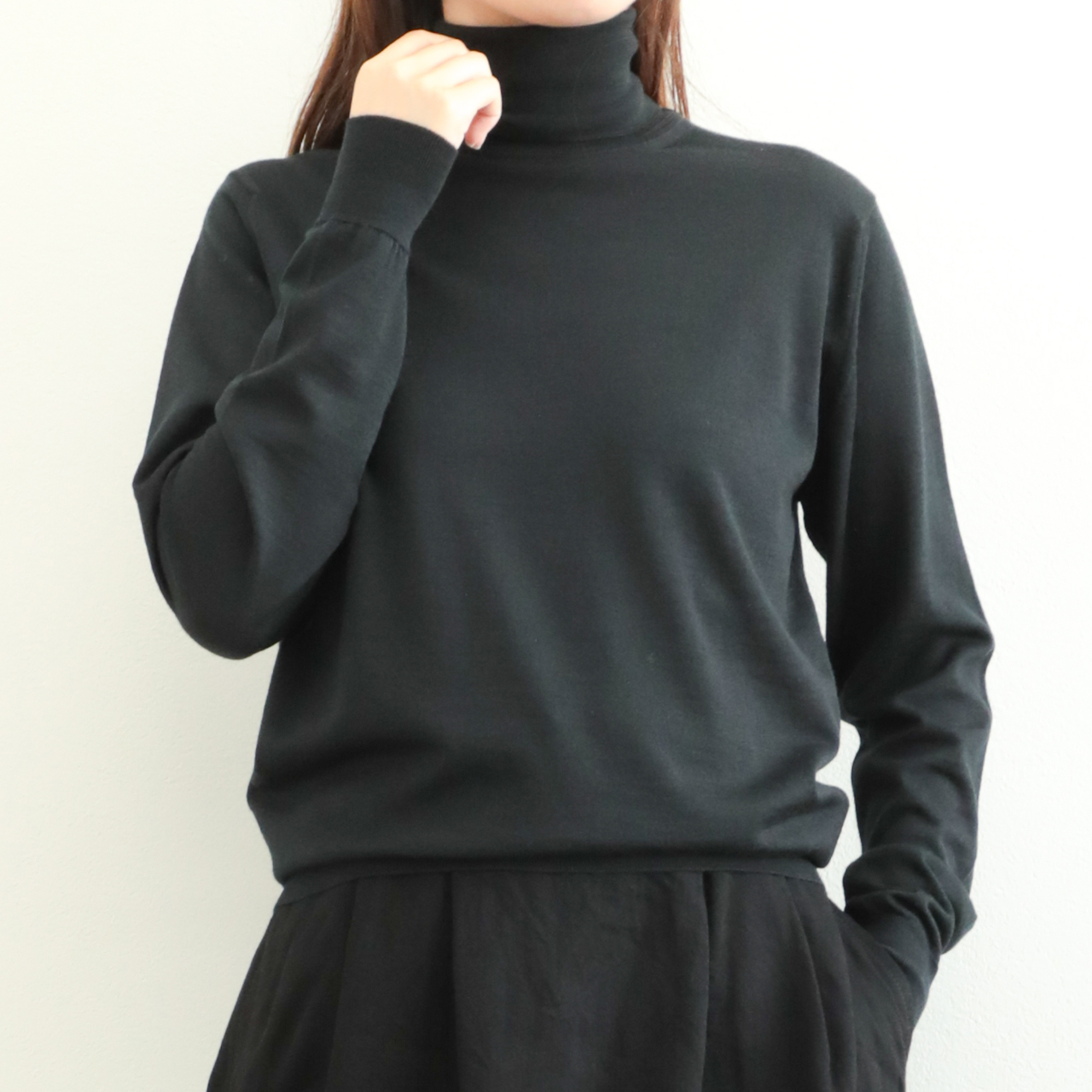 【美品】JOHN SMEDLEY ハイゲージウールタートルネックニット S JOHN SMEDLEY ジョンスメドレー レディース ニット ハイゲージ