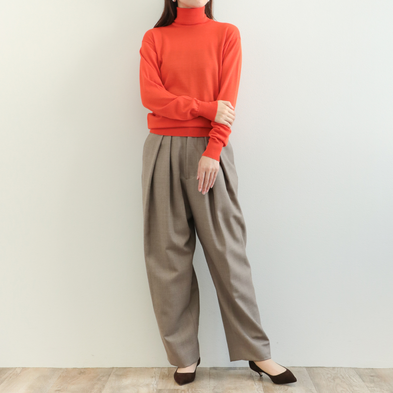 マキ　JOHN SMEDLEY　ハイゲージタートルネック JOHN SMEDLEY（ジョンスメドレー）ハイゲージタートルネックニット М