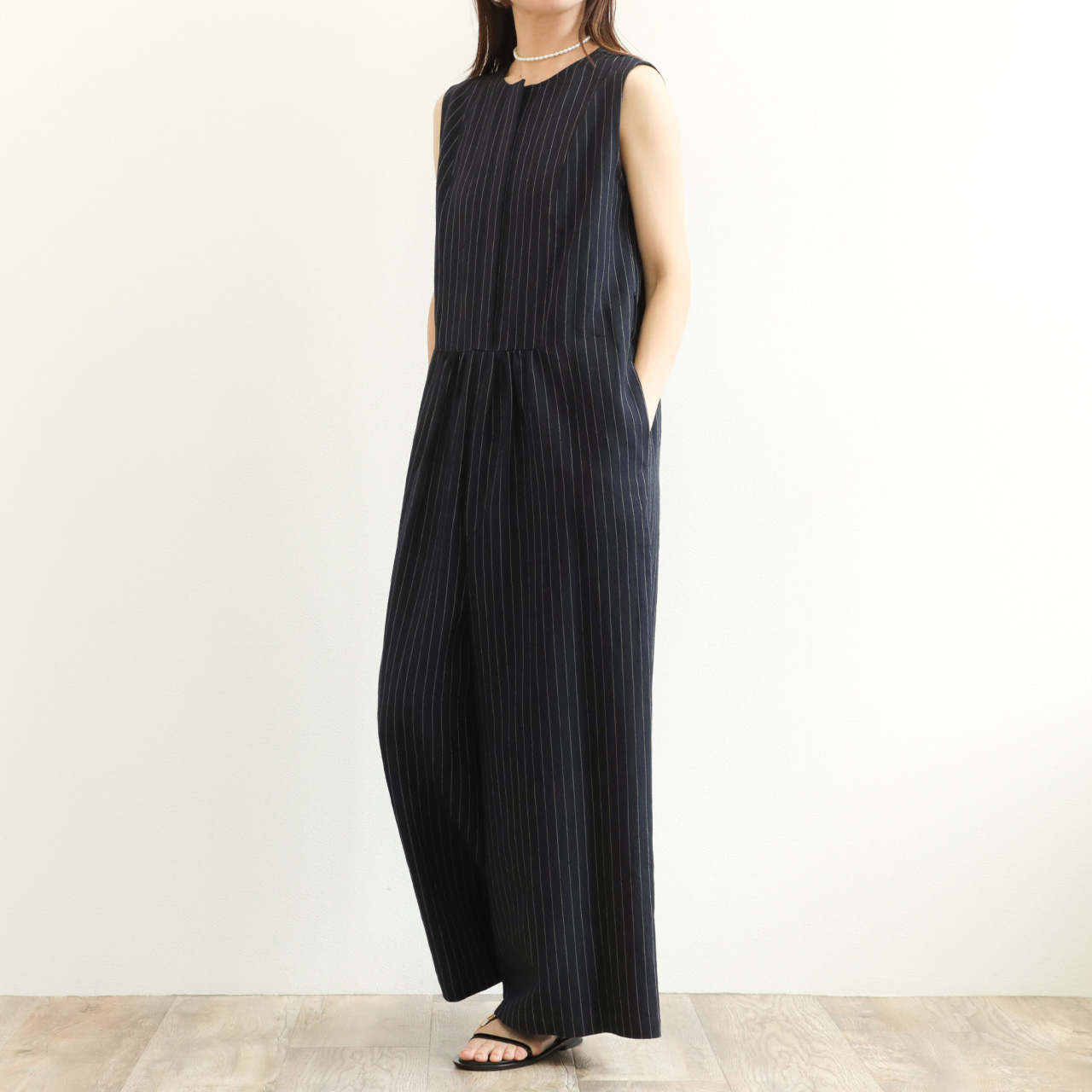 【美品】かぐれ　リネンノースリーブオールインワン　ブラック　麻100% 美品】かぐれ リネンノースリーブオールインワン ブラック 麻100