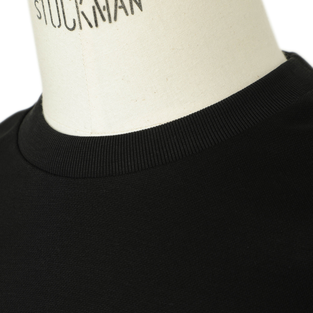 HERNO エフェクト ニット Tシャツ JG000206U-52059-9300 NERO 楽天市場】ヘルノ HERNO ジャージー ニット エフェクト Tシャツ