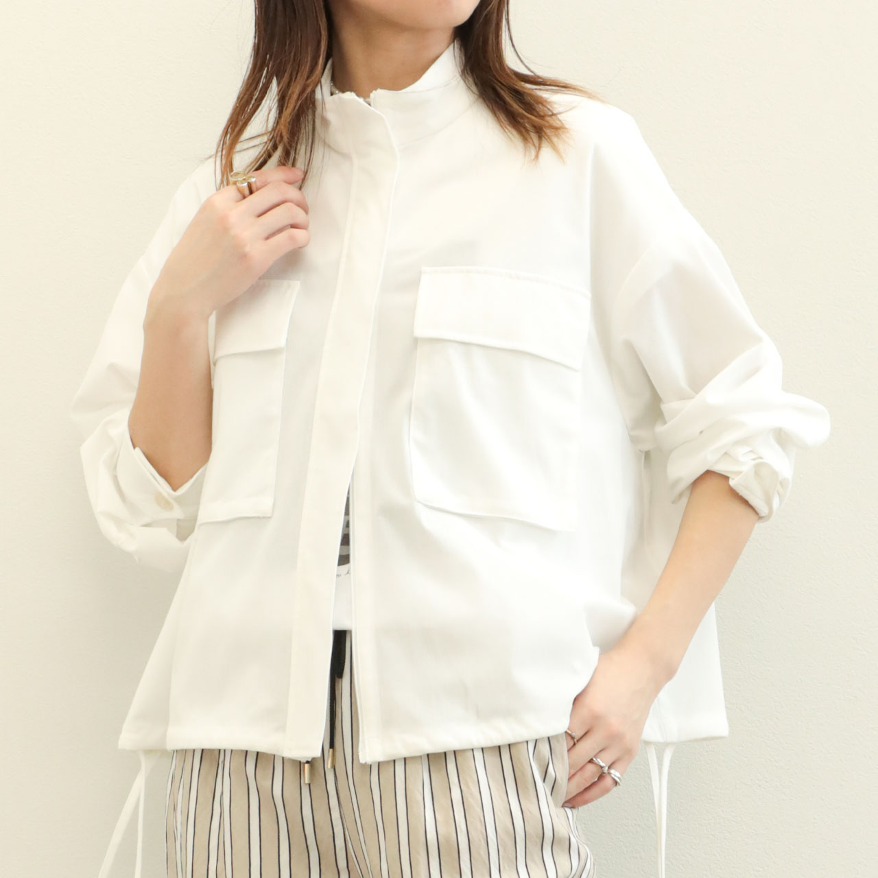 新品タグ付 極美品 マイカ＆ディール スタンドカラーブルゾン ジャケット 白 新品タグ付 極美品 マイカ＆ディール スタンドカラーブルゾン