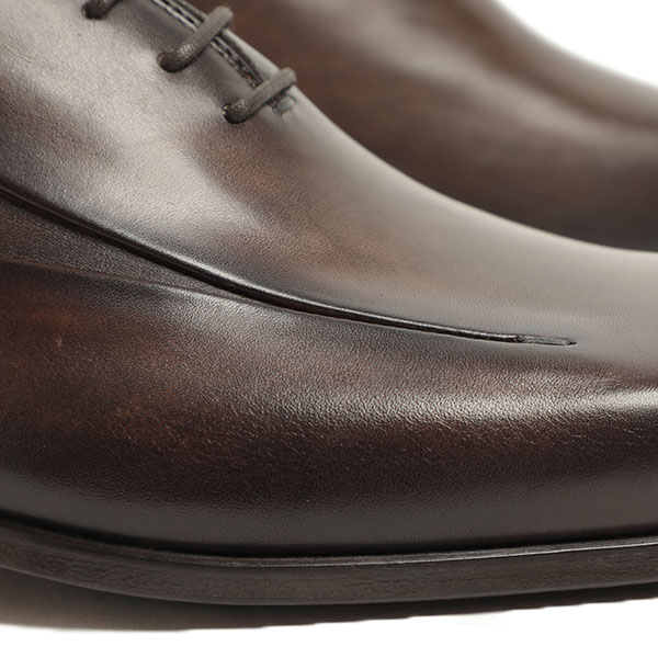 ★新品　8万円　マグナーニ　25.5㎝　美形なプレーントゥ 楽天市場】【訳あり・セール価格】MAGNANNI マグナーニ 外羽根