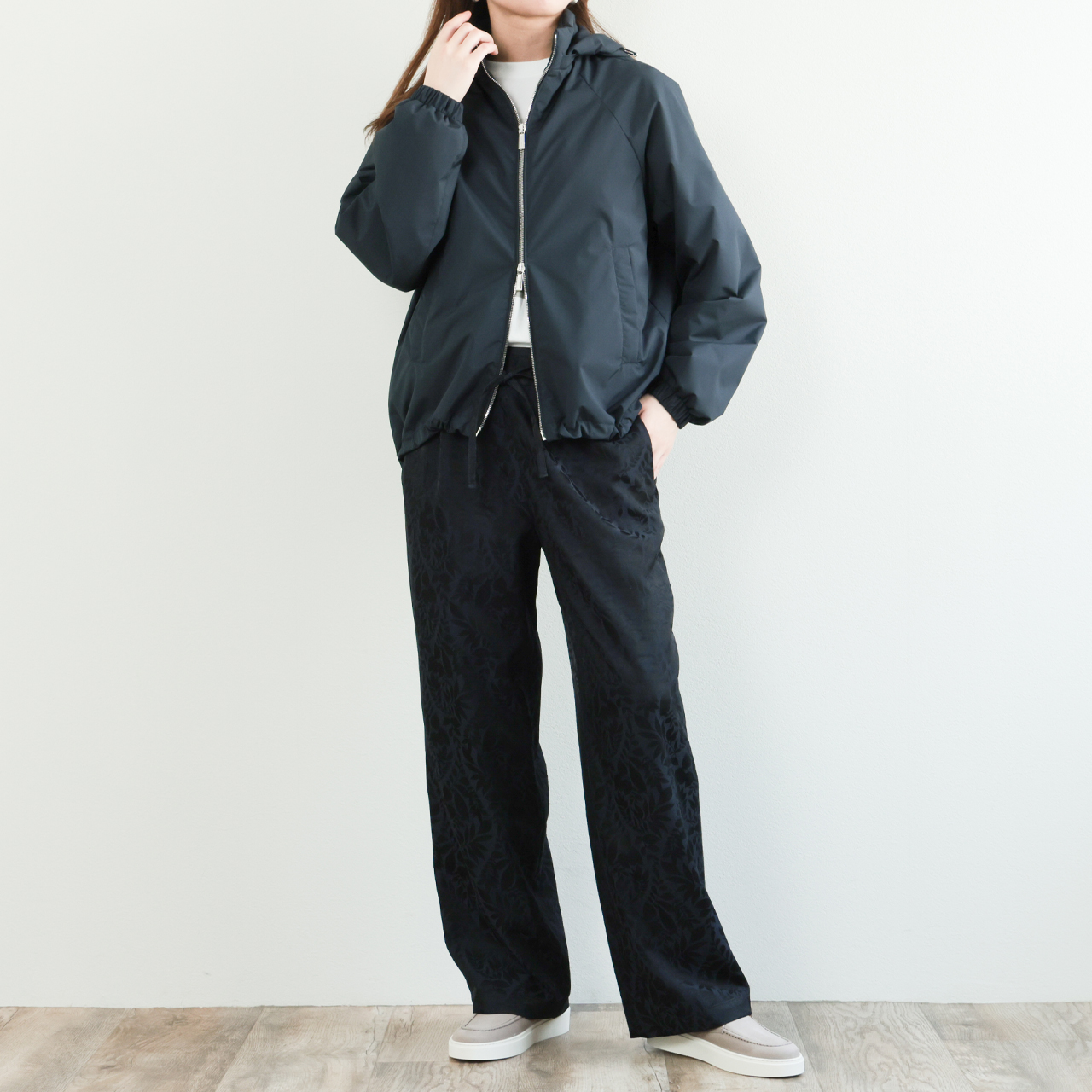 【美品】MooRER ムーレー ブルゾン ジャケット　レディース MOORER ムーレー レディース ブルゾン パーカー ショート丈 フーデッド